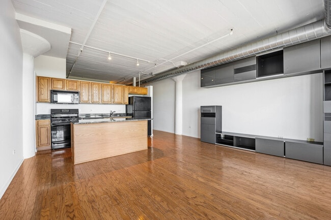 Building Photo - 1524 S Sangamon St
