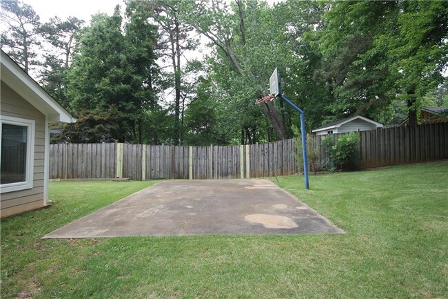 Building Photo - 238 Amour Way SW