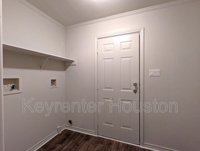 Building Photo - 829 Marjorie St