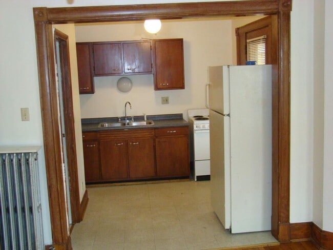Building Photo - 21 Wallace Ave