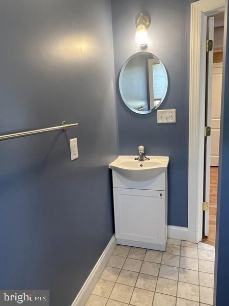 Building Photo - 1935 Shiloh Dr