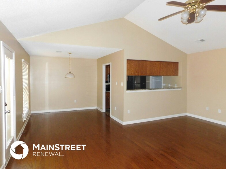 Building Photo - 8104 Longbranch Dr