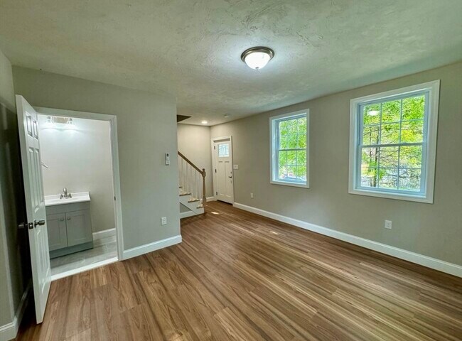 Building Photo - 118 Prospect St