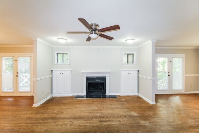 Building Photo - 5739 Hilton Ridge Rd