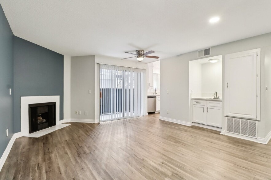 Interior Photo - 14056 Valleyheart