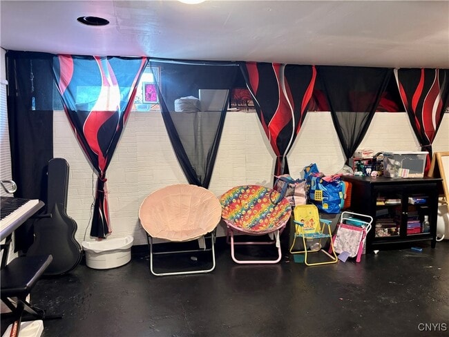 Building Photo - 204 E Bloomfield St