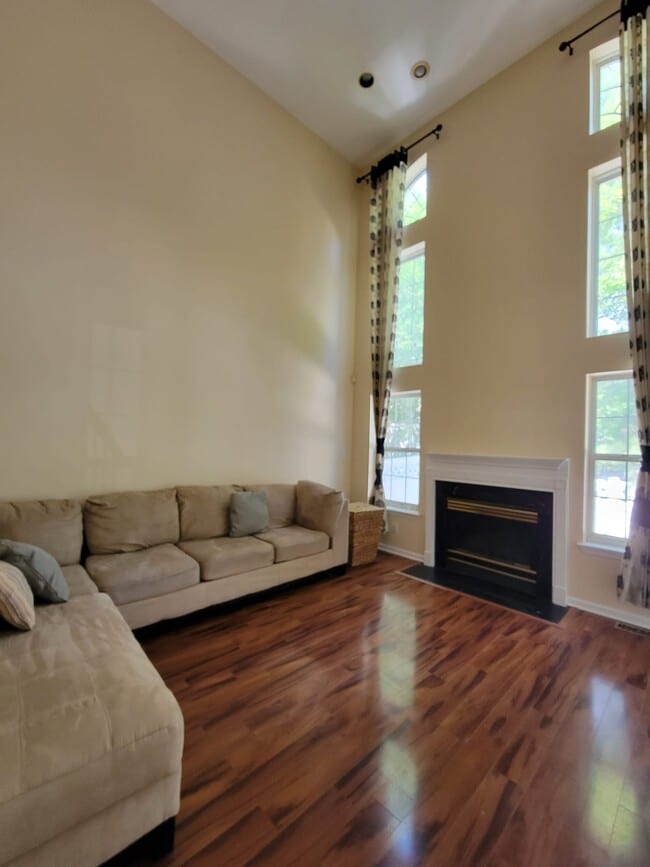 Building Photo - 1 Painted Wagon Rd