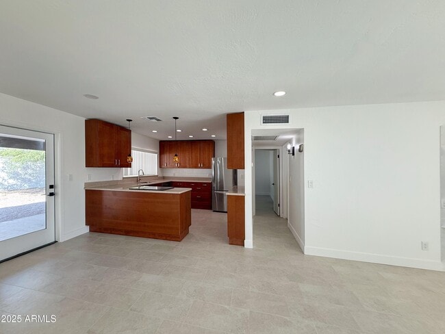 Building Photo - 4810 S Beck Ave
