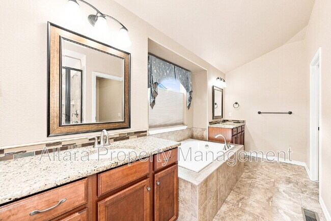 Building Photo - 7183 Cottonwood Tree Dr