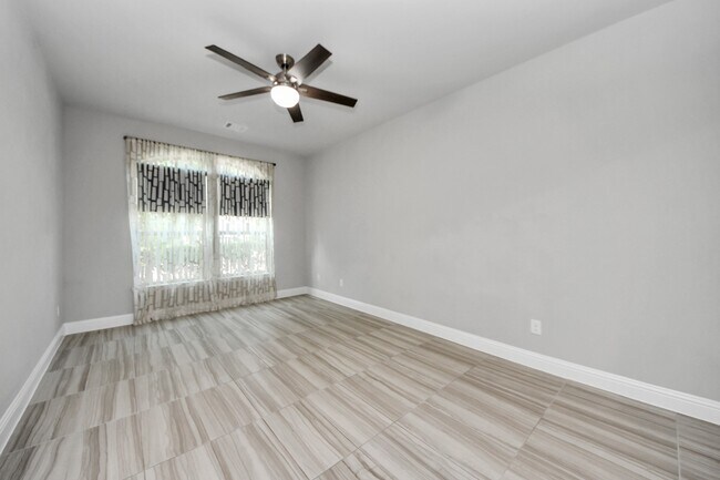 Building Photo - 1110 Honey Rose Ct
