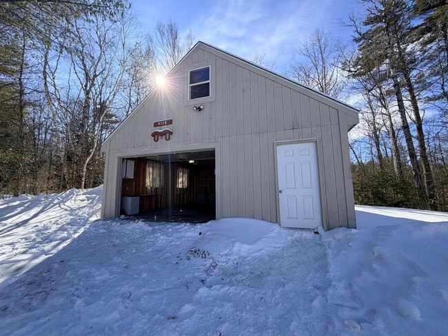 Building Photo - 98 Ledge Hill Rd