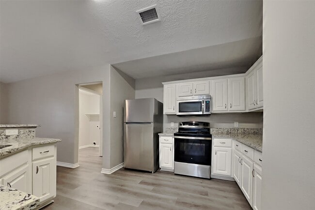 Building Photo - 4938 Comal River Loop