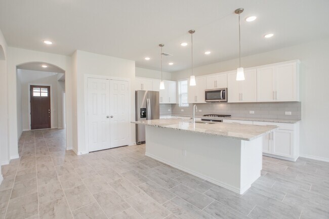 Primary Photo - 3 Pioneer Canyon Pl