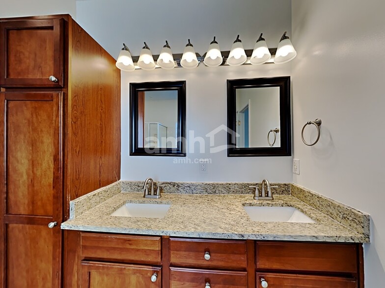 Building Photo - 209 Boswell Ln