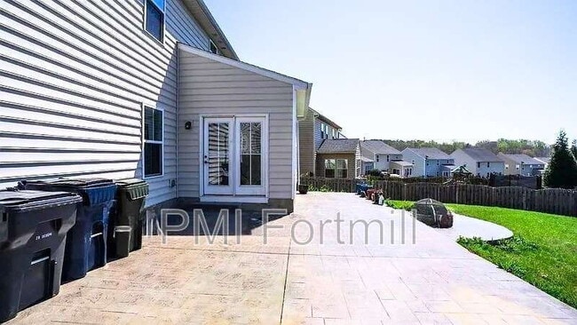 Building Photo - 1351 Yellow Springs Dr