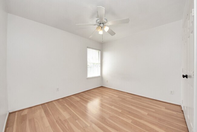 Building Photo - 21019 Stoney Haven Dr