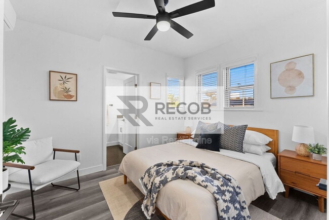 Building Photo - 832 Desty St