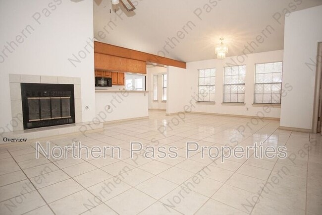 Building Photo - 1808 Gurss Pl