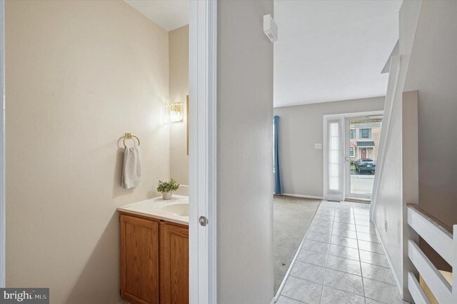 Building Photo - 25 Ruth Rd