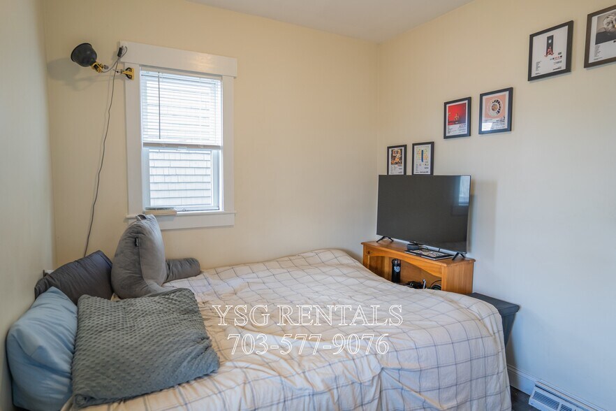 Building Photo - 85 Auckland St