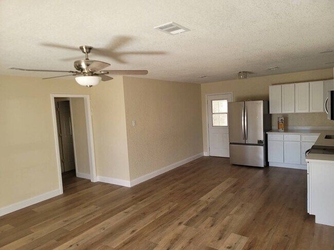 Building Photo - 511 Octave St