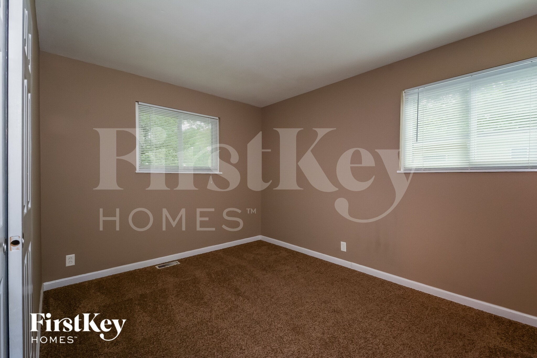 Building Photo - 400 Humes Ln