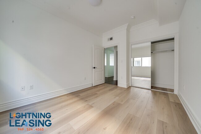 Building Photo - 10641 Woodbridge St