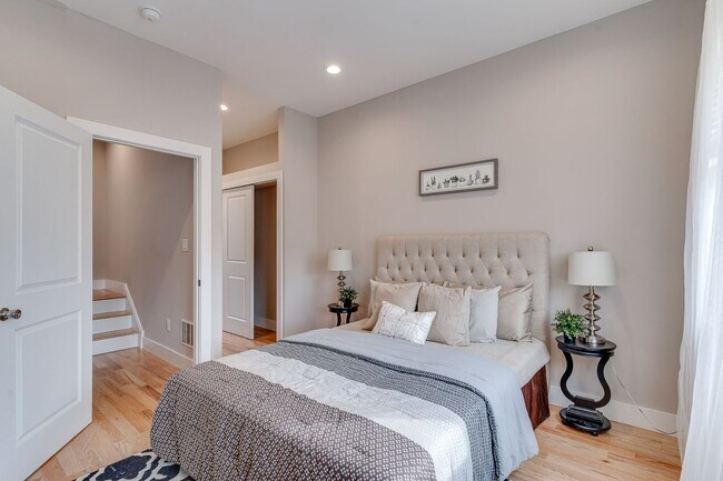 Building Photo - Brand New Luxury Home Brewerytown