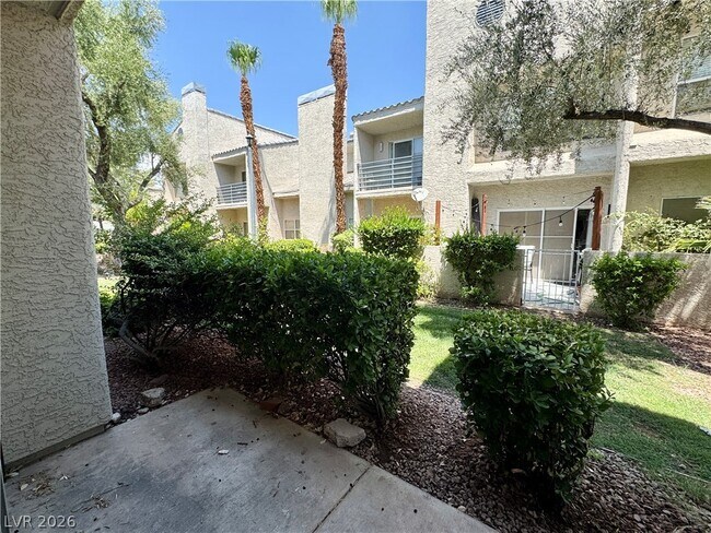 Building Photo - 6250 W Flamingo Rd