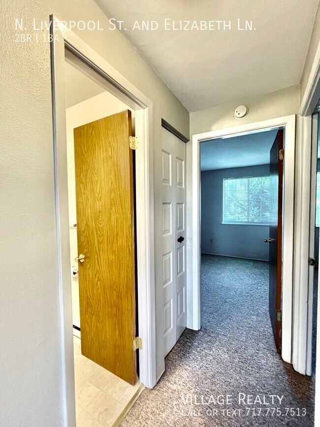 Building Photo - 75 N Liverpool St