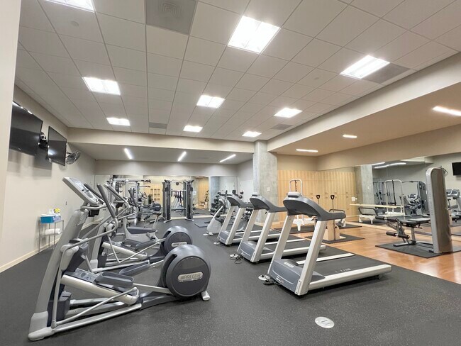 Building Photo - 35 E 100 S