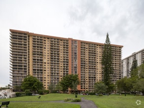 Building Photo - Winston Towers 700