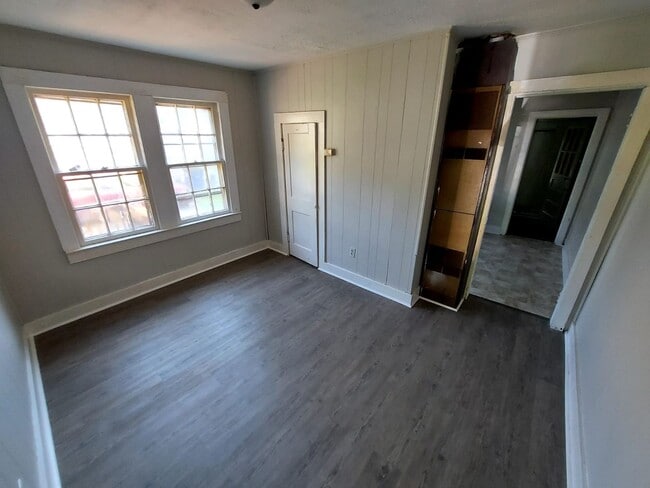 Building Photo - 1411 Underwood Ave