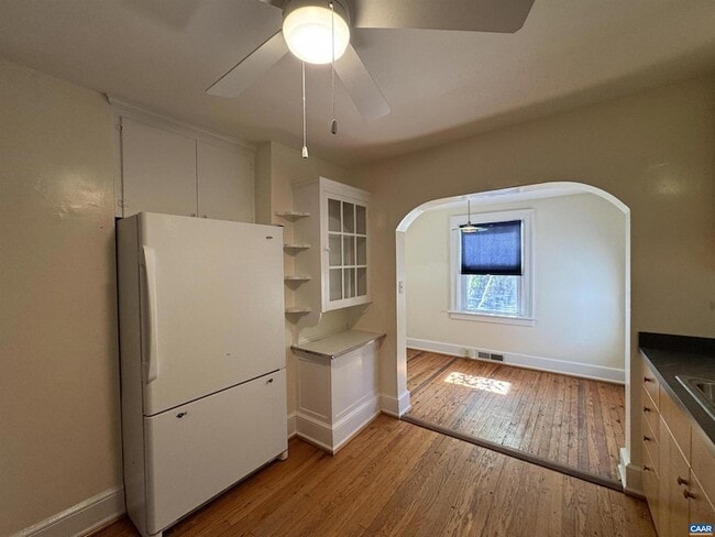 Building Photo - 704 Druid Ave