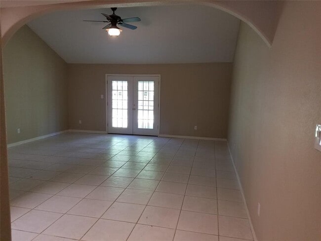 Building Photo - 5530 Melanite Ave