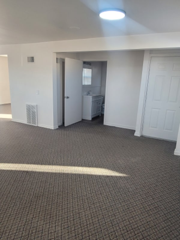 Building Photo - 308 Moore Ln