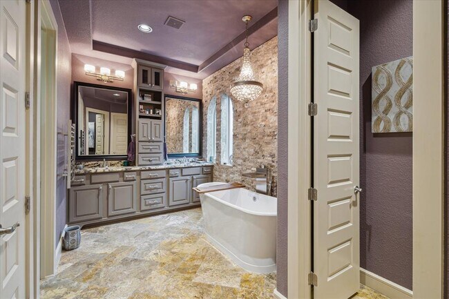 Building Photo - 18511 Arlan Lake Dr