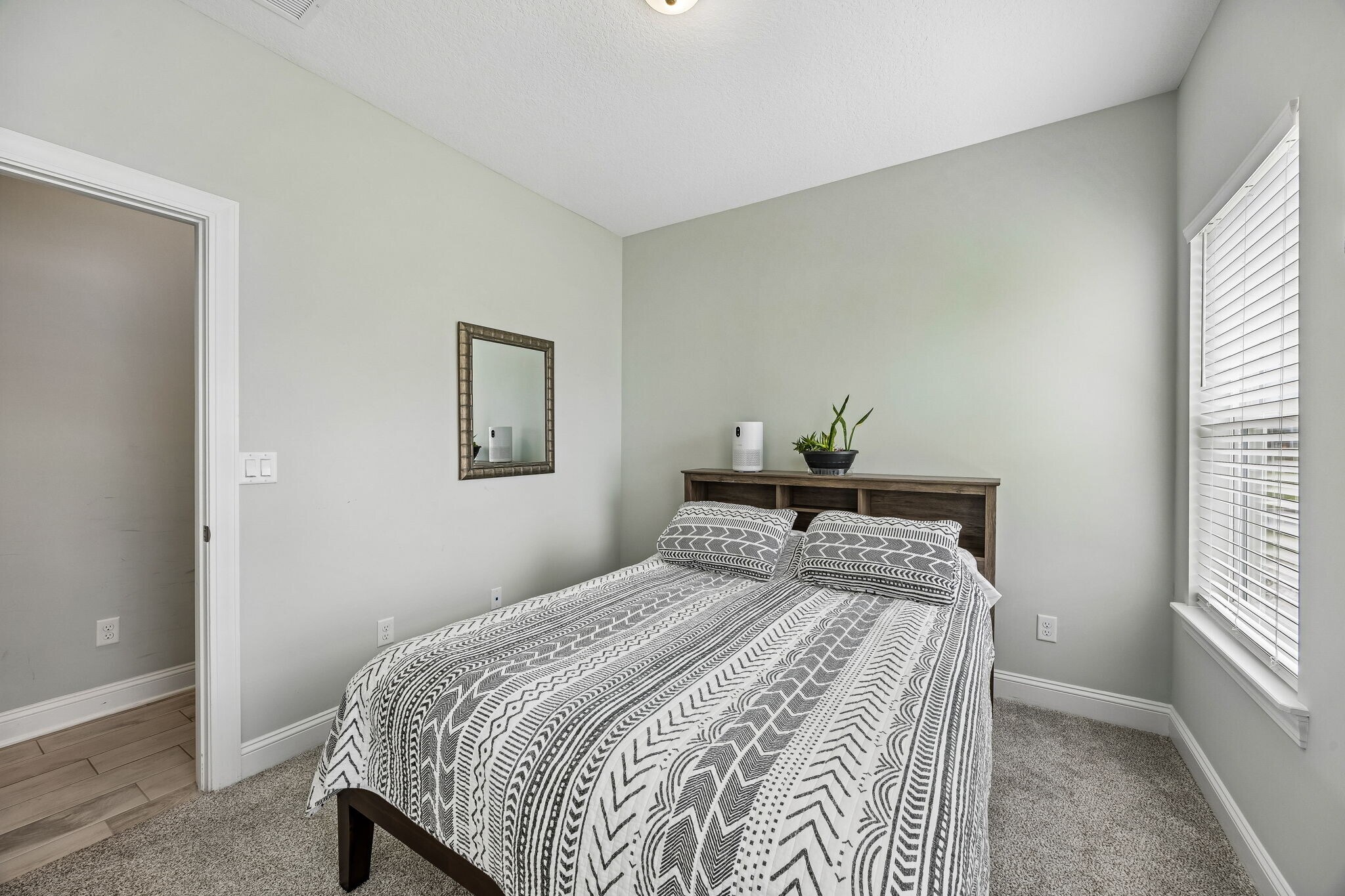 Building Photo - 159 Rose Dew Dr