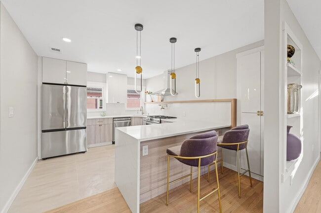 Building Photo - 312 Garfield Ave