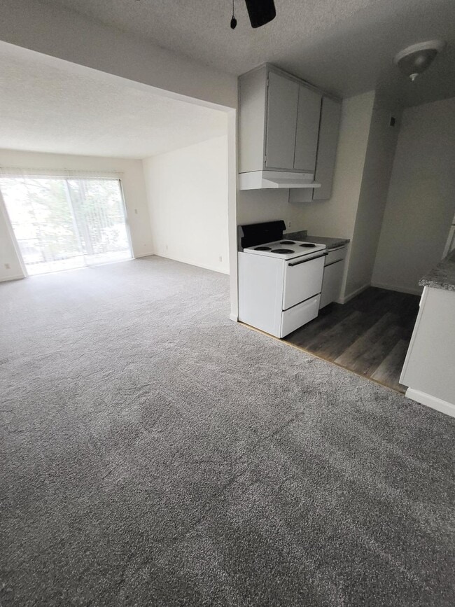 North Park Apartments 4890 N Backer Ave Fresno CA 93726 Apartment