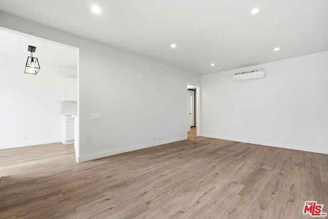 Building Photo - 612 Huntley Dr