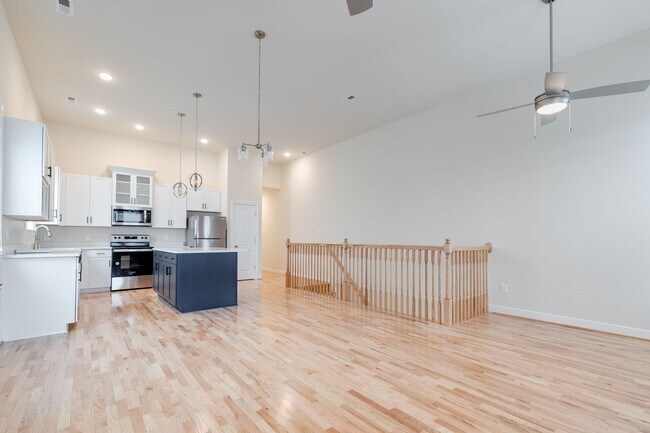 Building Photo - 1204 N 30th St