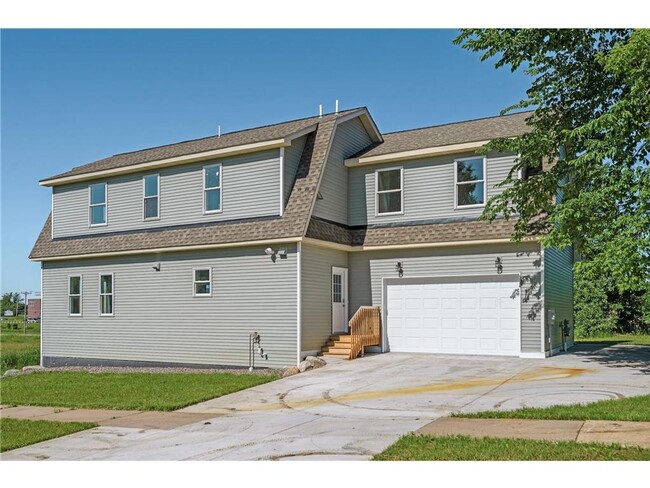 Building Photo - Rare 3 bed 4 bath no upgrade left out! 2 f...