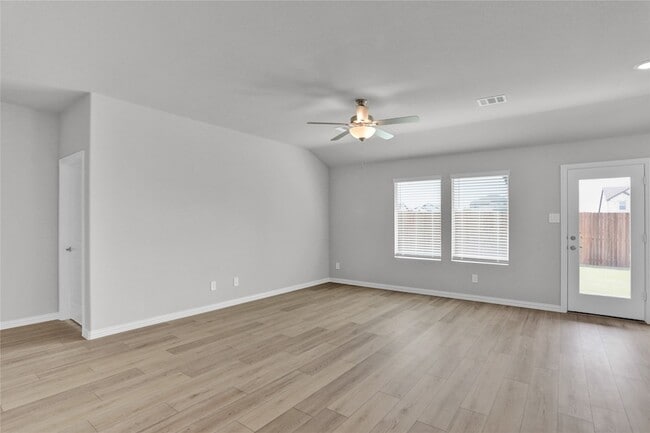 Building Photo - 115 Whitlow Dr