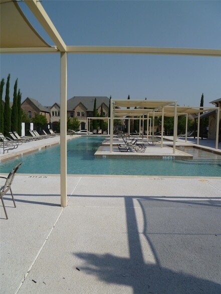 Building Photo - 5547 Cecina Dr