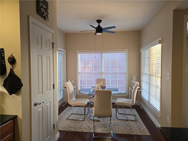 Building Photo - 50 Biscayne Dr NW