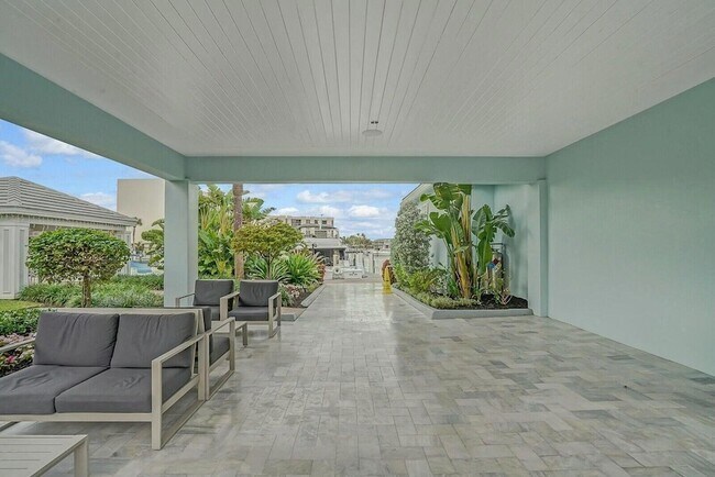 Building Photo - 2697 N Ocean Blvd