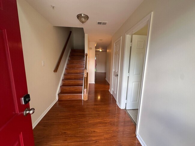 Building Photo - 6913 Malachite Pl
