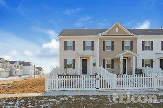 Building Photo - 17 Beautyberry St