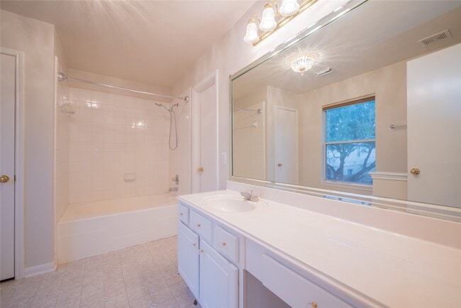 Building Photo - 9414 Lerin Ln